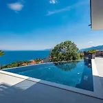 Platinium Villa Abbázia